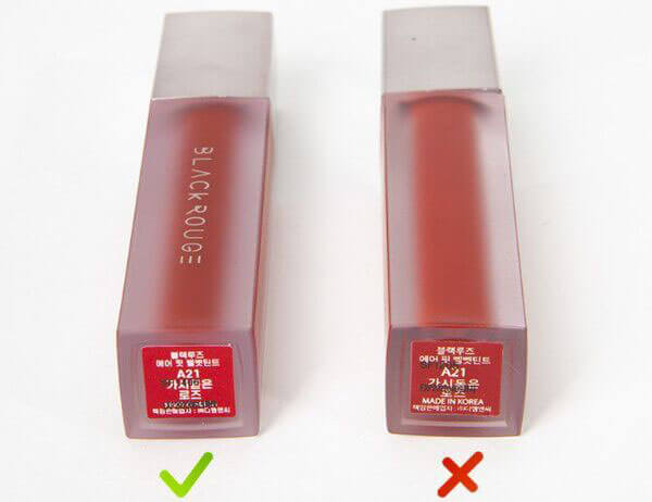 Tag màu dán dưới đáy son Black Rouge thật đúng với màu son, còn tag màu của Black Rouge fake bị lệch màu rất nhiều.
