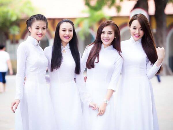 Áo dài học sinh may sẵn tại Áo dài AT ao-dai-hoc-sinh-may-san-11