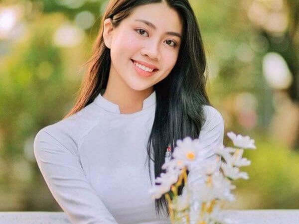 Áo dài học sinh may sẵn tại Áo dài Cẩm Tú ao-dai-hoc-sinh-may-san-16